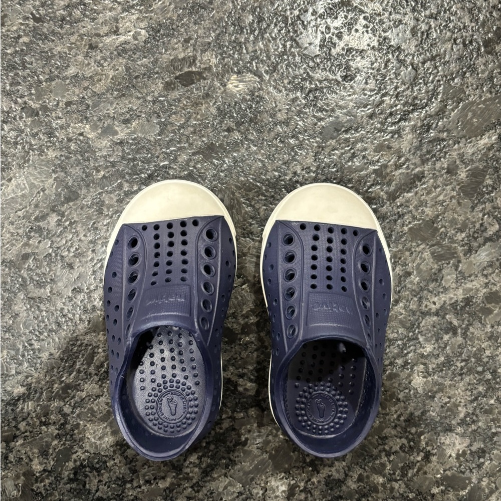 Natives- new, never worn, size C4, navy